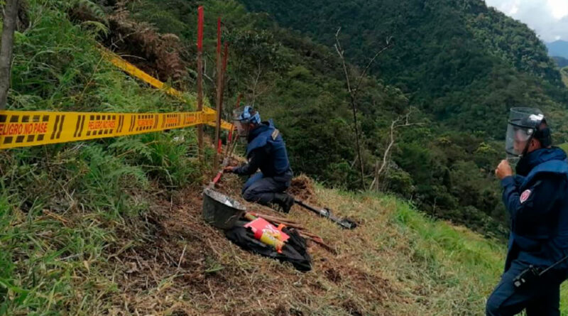 Gobierno tramitará cerca de 6.400 solicitudes de restitución de tierras en más de 300 hectáreas liberadas de mina antipersona en 38 municipios